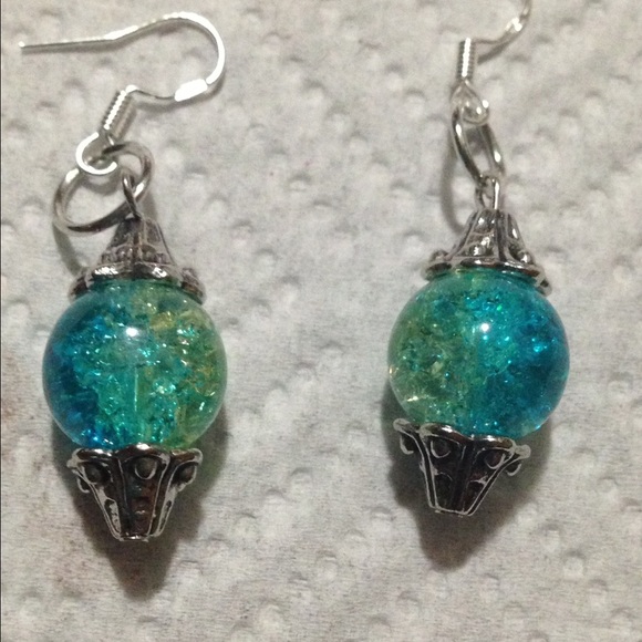 🎉HP 4/27🎉 Blue and Green Sparkly Glass Earrings - Picture 2 of 3