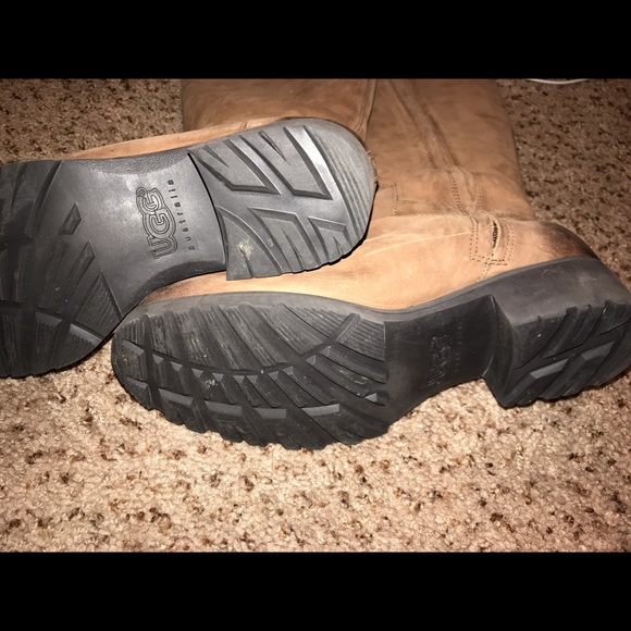 Ugg Boots - Picture 2 of 3