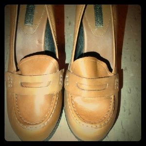 Banana Republic penny loafer pump