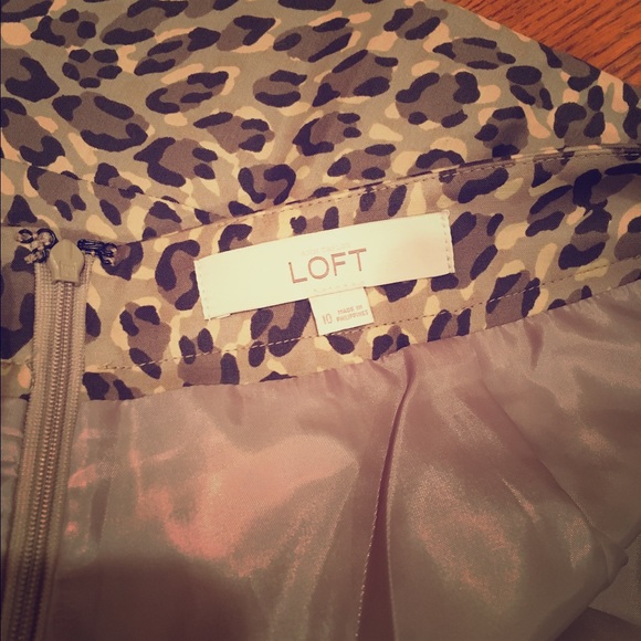 Loft cheetah print pencil skirt size 10
