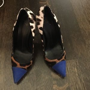 Multi color pony hair pumps