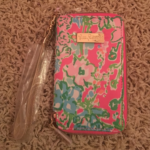 SOLD!! Lilly Pulitzer Wristlet