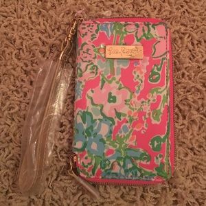 SOLD!! Lilly Pulitzer Wristlet