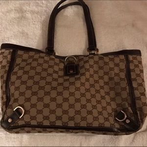 AUTHENTIC Gucci shoulder bag