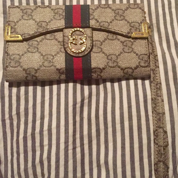 Gucci Phone Case ‼️Accepting all offers‼️iphone6