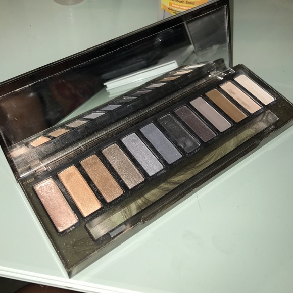 Urban decay naked smoky eye palette