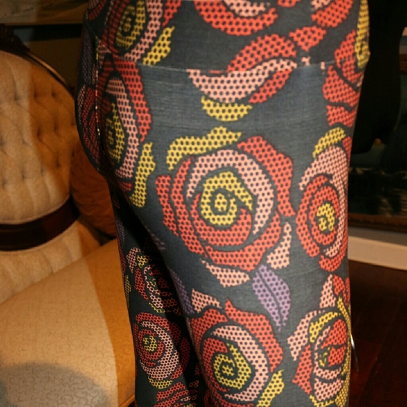 Lularoe Unicorn Rare/Collectible Disney leggings - Picture 2 of 4