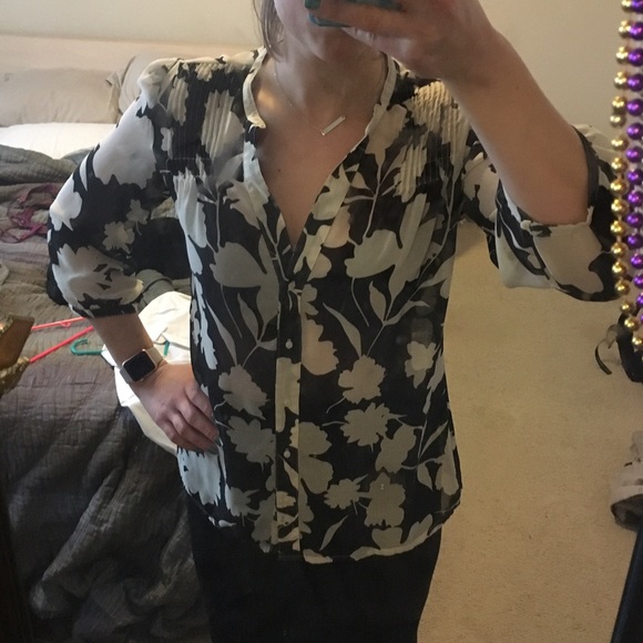 Banana Republic Black & White Floral Print Blouse