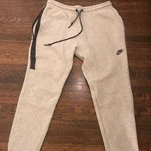 Nike Tech Fleece