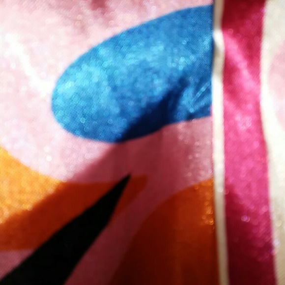 Shirt - Picture 3 of 4