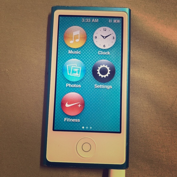 iPod nano touch 7th generation - Picture 1 of 4