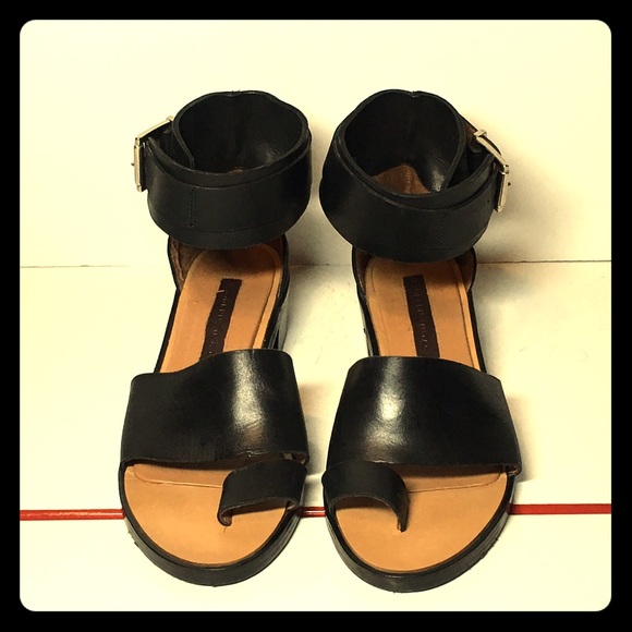 Leather modern vintage sandal