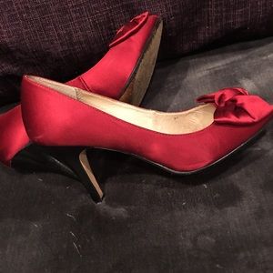 Nordstrom BP Leather & Satin peep toe heels