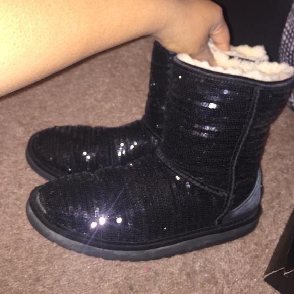 UGGS BOOTS