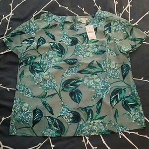 SOLD Silky Short Sleeve Top