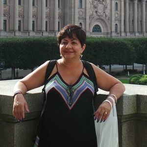 Meet your Posher, Yadira