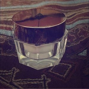 Charlotte tilbury magic cream