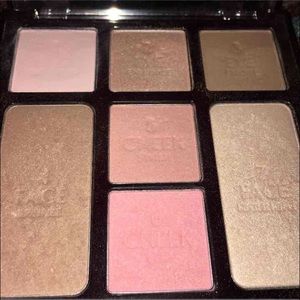 Charlotte tilbury instant look in a palette