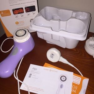 Gently used clarasonic