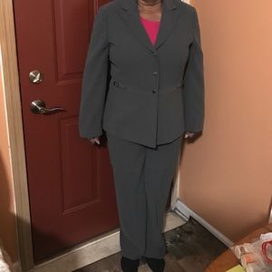 Women's Pants Suit