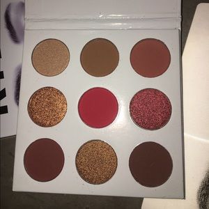 Kylie Kyshadow Burgundy palette dupe