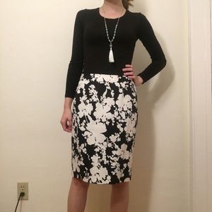 NWOT Nordstrom Halogen B&W Floral Pencil Skirt