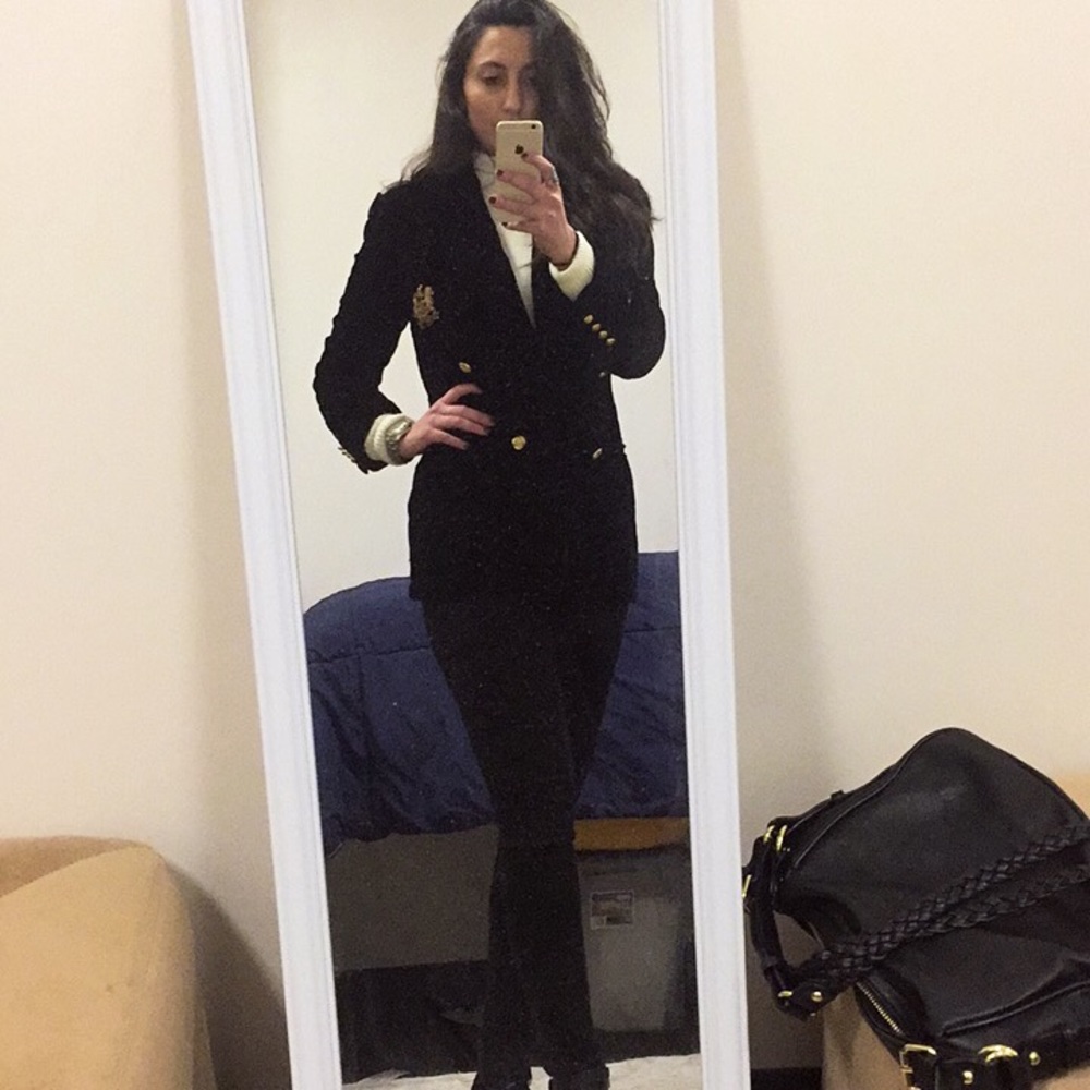 Meet your Posher, Ayca