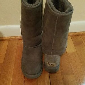 Gray Uggs