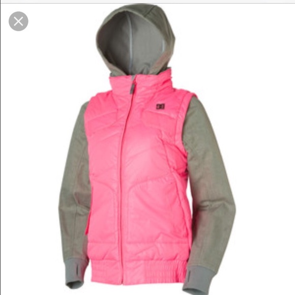 NWT DC "Holly" snowboard jacket! A must have!!