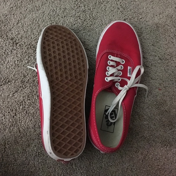 Red vans - Picture 2 of 4