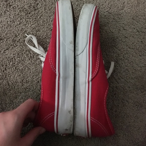 Red vans - Picture 3 of 4