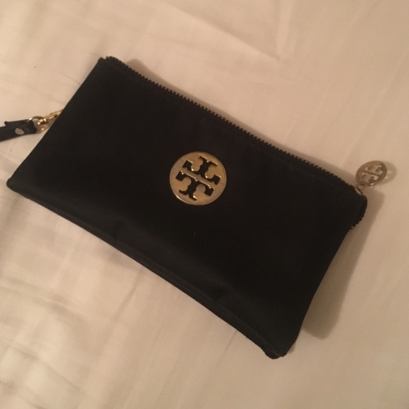Black Tory Burch wristlet