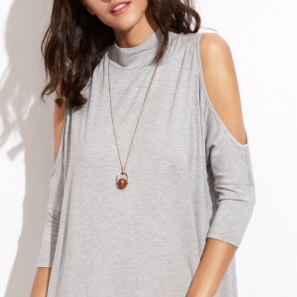 πH PπHEATHER GRAY MOCK π’NECK COLD SHOULDER TOP - Picture 4 of 4