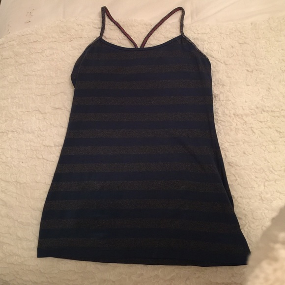 lululemon power y tank!