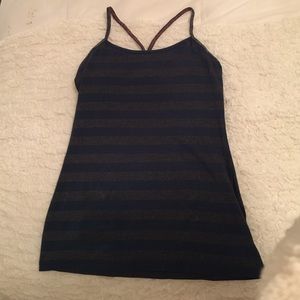 lululemon power y tank!