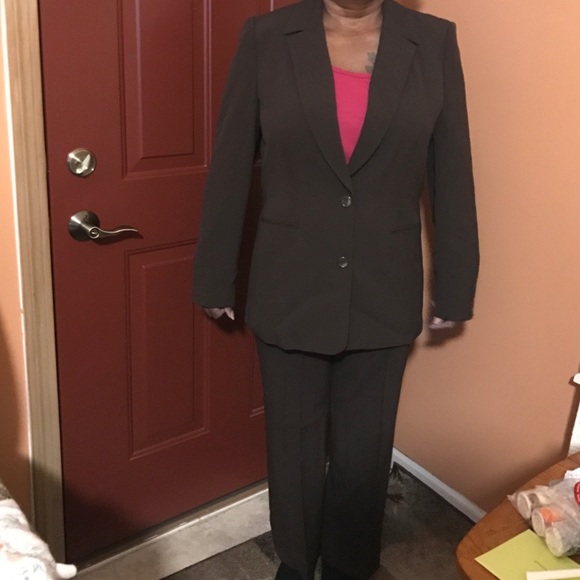 Women's Pants & Skirt Suit Size 14