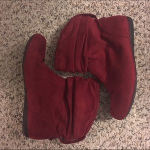 Red Suede Bootie. Size 8w