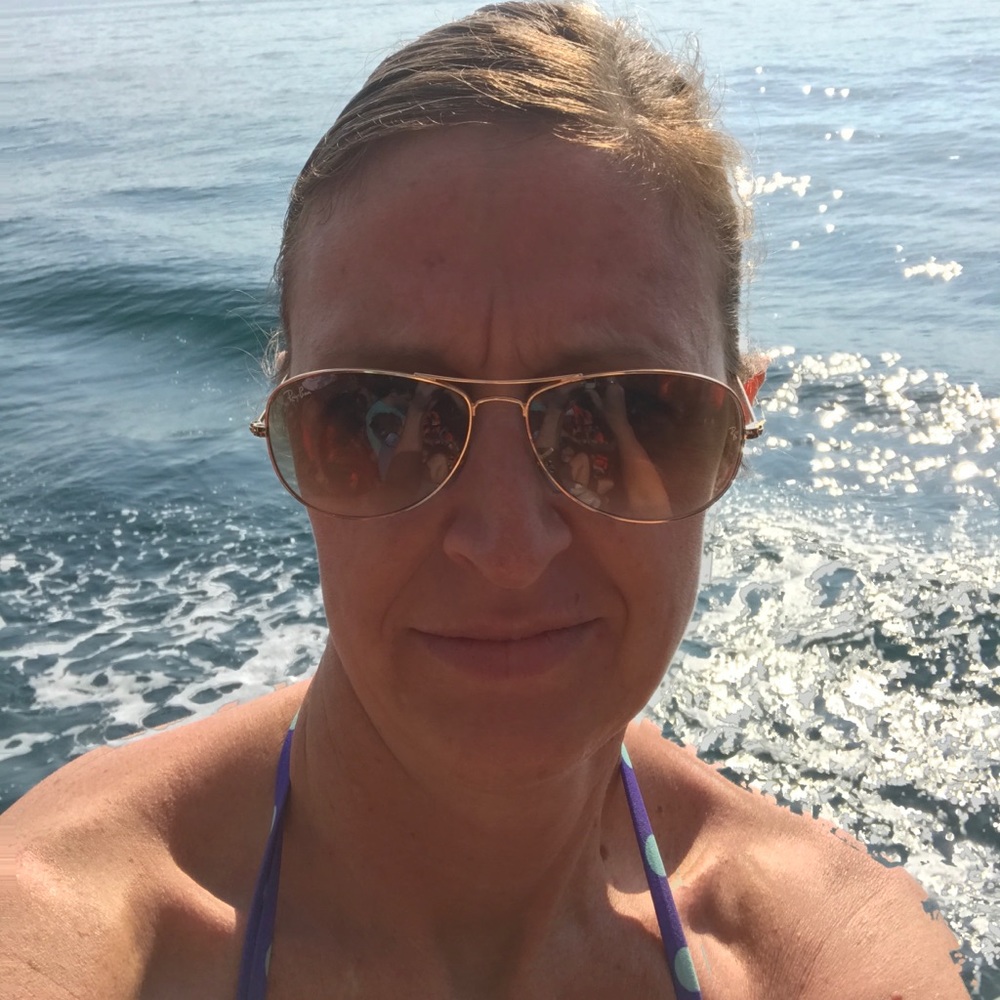 Meet your Posher, Jennifer.