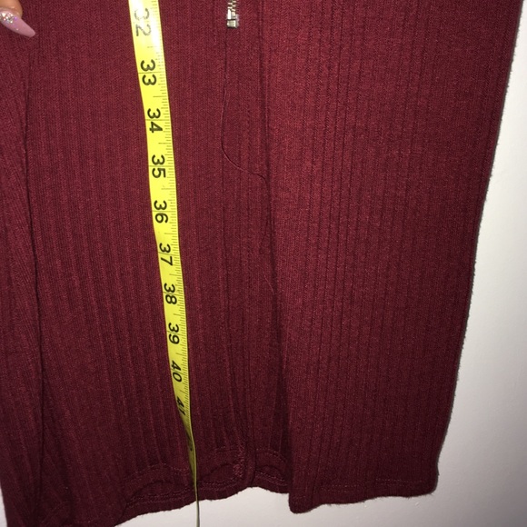 ‼️SOLD‼️NWT Valentine's Day burgundy dress - Picture 3 of 4