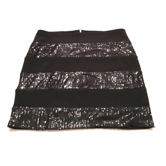 black mini skirt