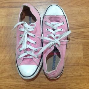 Baby pink chucks
