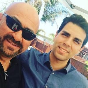 Meet your Posher, Cesar javier