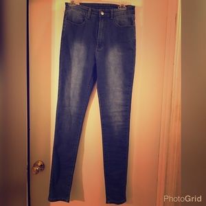 Medium wash super skinny jeans