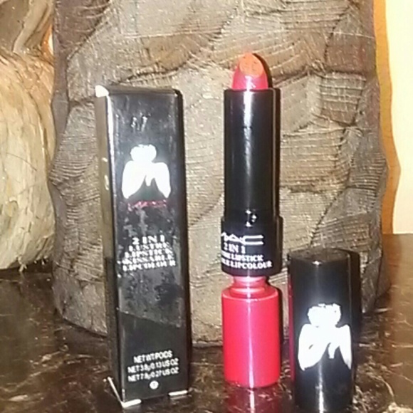 MAC lipstick 2 in 1 kissable lipcolour