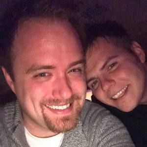 Meet your Posher, Dustin