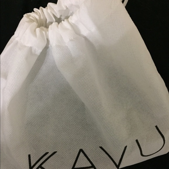 Kayu clutch with gold chain strap optional