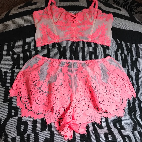 SALE💕VS Dream angel SET NWT - Picture 2 of 3