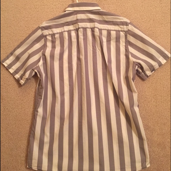 H&M striped shirt sleeve button down - Picture 2 of 3