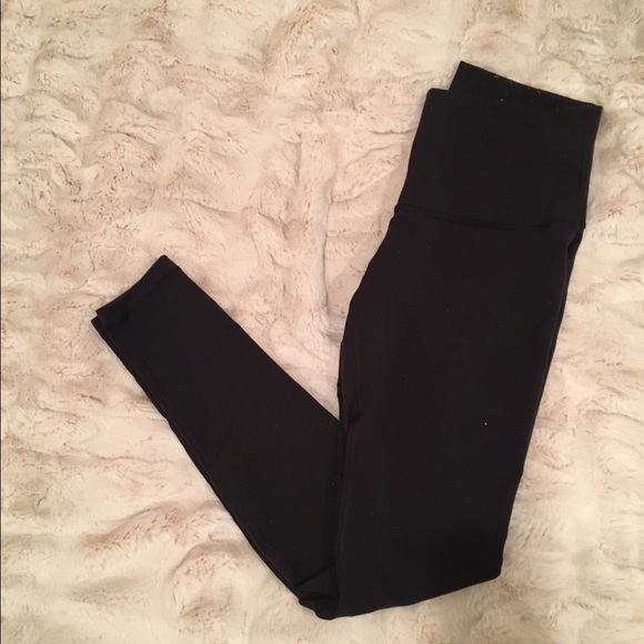 Lululemon black yoga pants