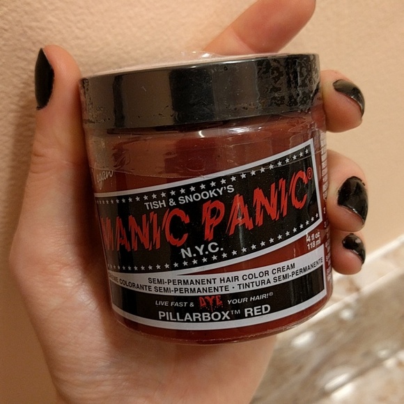 Manic Panic Pillarbox Red Semi-Permanent Die